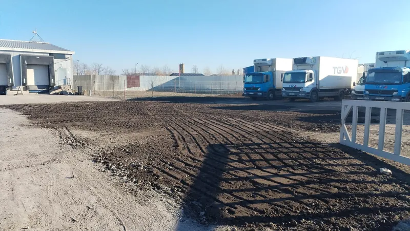Pregătire teren și nivelare — foto 2 (teren nivelat / decopertare)