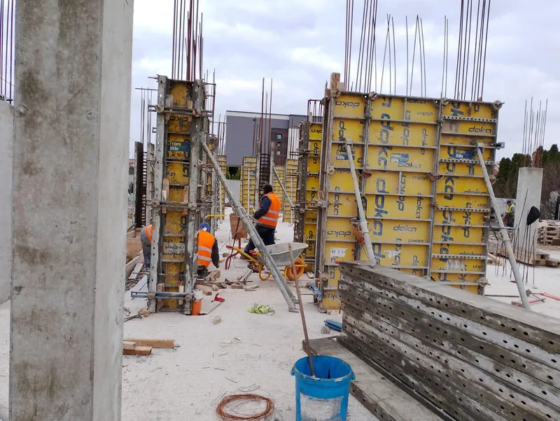 Fundații pentru construcție — foto 3 (săpătură fundație / turnare)