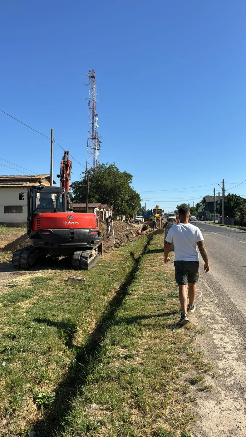 Rețea canalizare menajeră — Tulucești — foto 1 (execuție rețea canalizare)